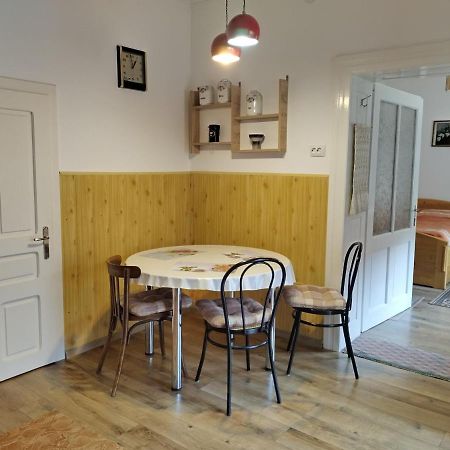 Apartament Zadora Haus Săcele Zewnętrze zdjęcie