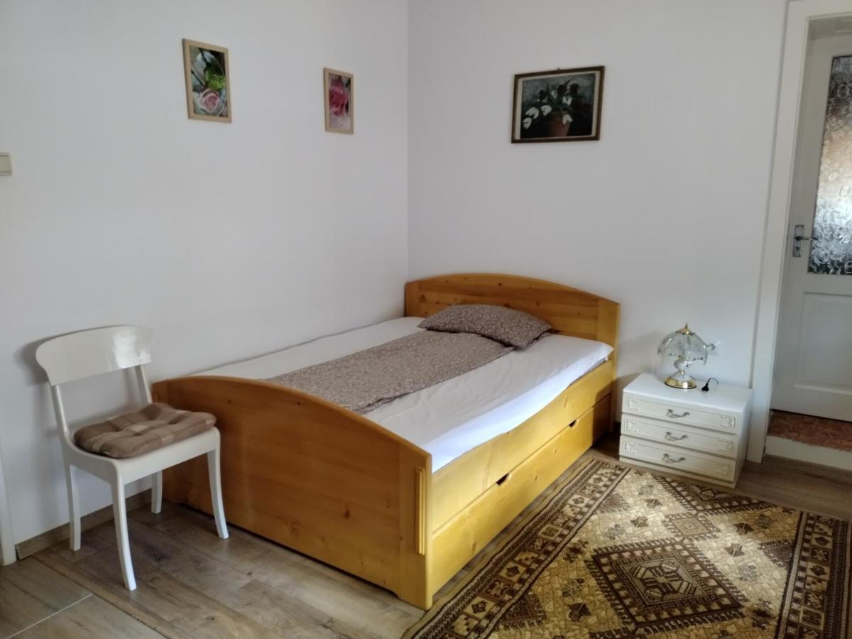 Apartament Zadora Haus Săcele Zewnętrze zdjęcie